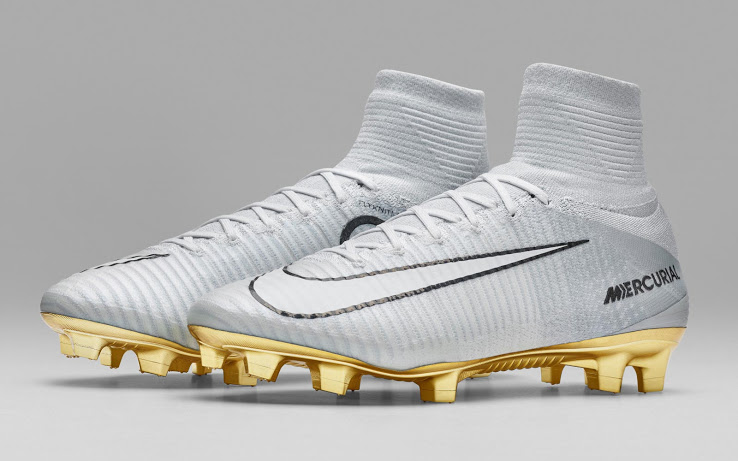 Cristiano Ronaldo, Nike celebra il suo quarto Pallone d'Oro: ecco le nuove  scarpe | Calcio e Finanza