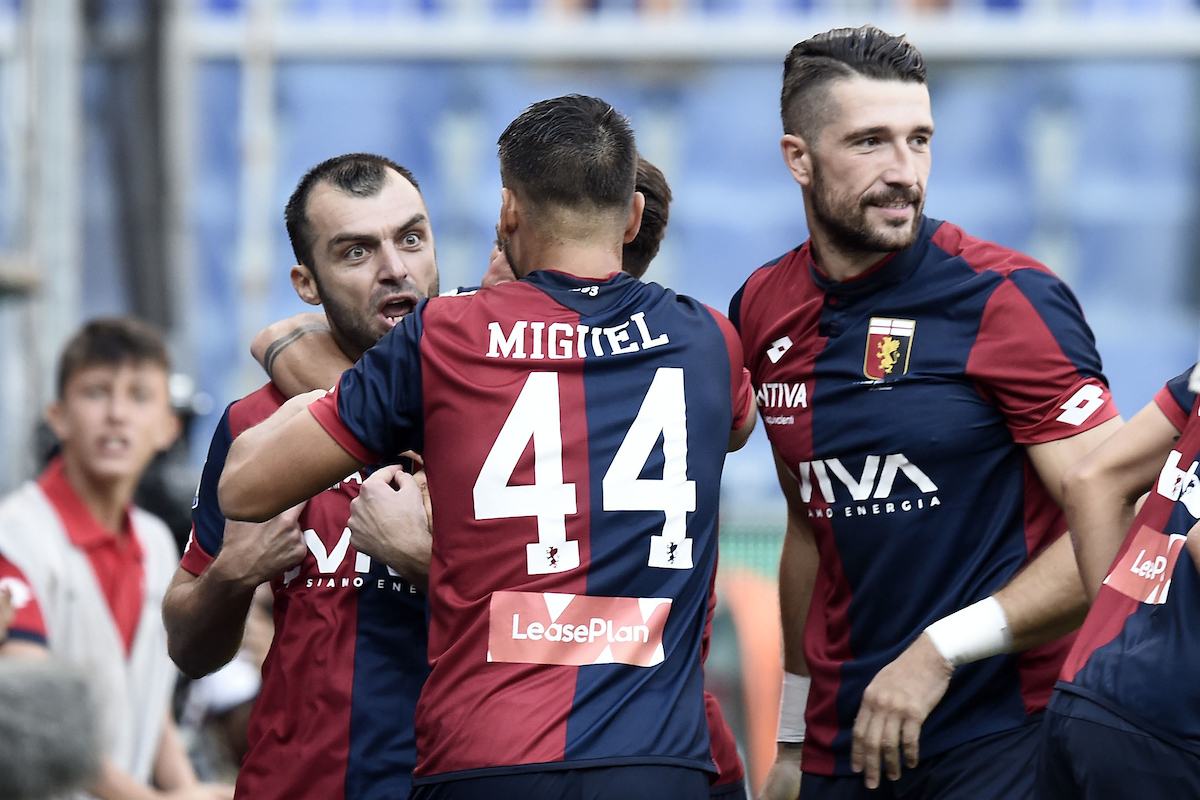 L'esultanza dei giocatori del Genoa (Insidefoto.com)