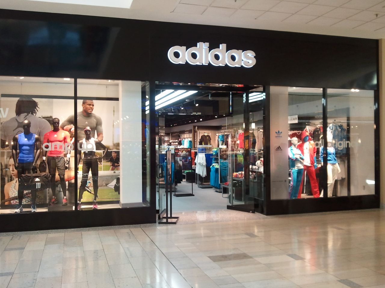 دائن قبرة هلع adidas shop milano - sabineariesbordas.com