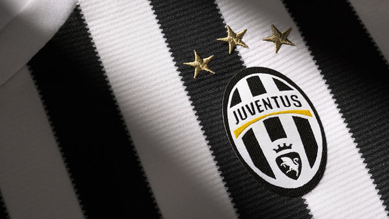 Anticipazioni terza maglia Juventus 2016-2017, linee zebrate nere sulle  maniche | Calcio e Finanza