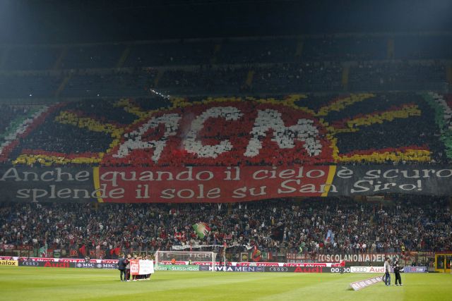 Il Milan si augura di poter contare sul sostegno dei tifosi nella nuova stagione (foto Insidefoto.com)