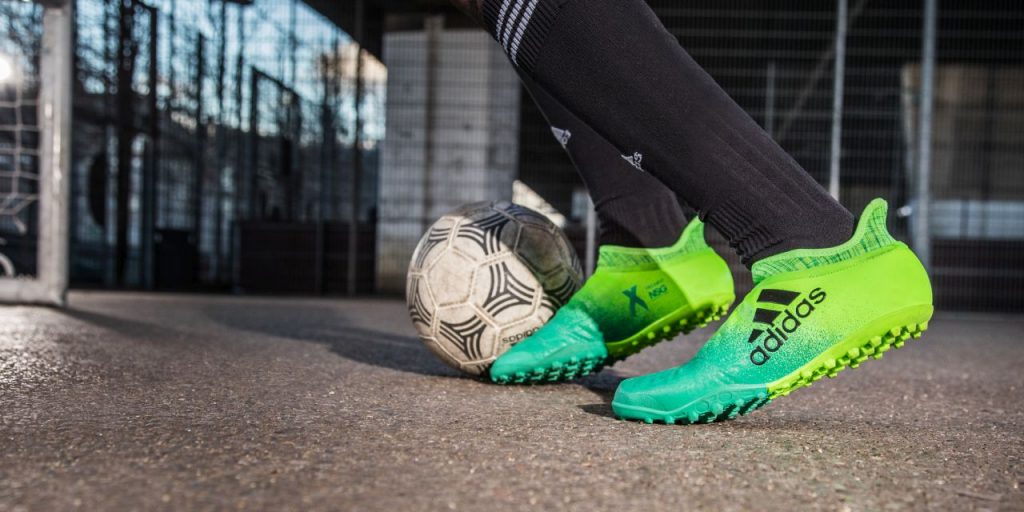 Adidas Football lancia le scarpe Turbocharge Messi 16+ e X16+ ai piedi