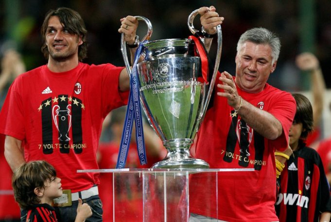 Paolo Maldini e Carlo Ancelotti con la 7a Coppa dei Campioni conquistata dal Milan (Insidefoto.com)
