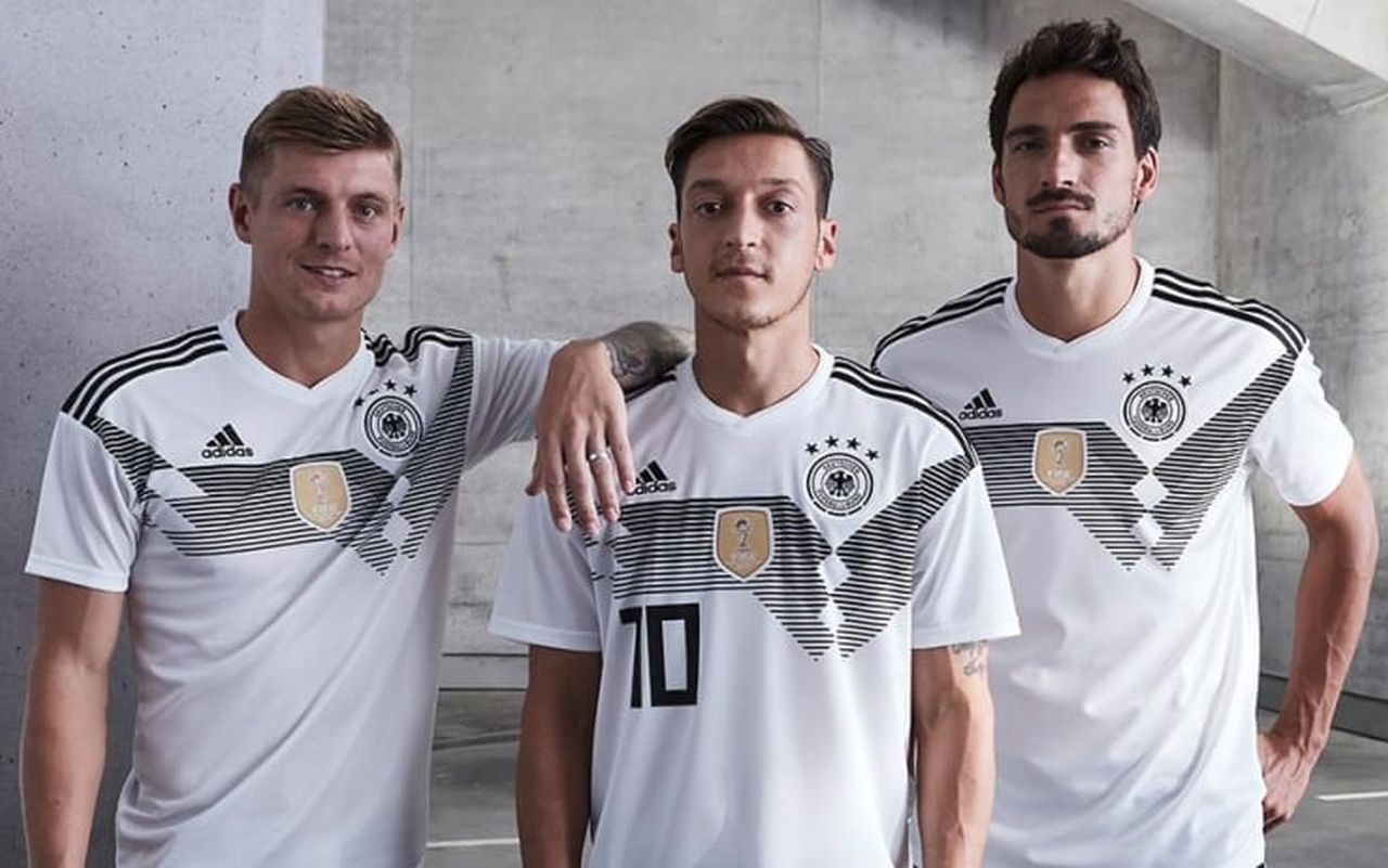 Adidas, ecco le maglie per il Mondiale 2018: i kit si ispirano alla  tradizione | Calcio e Finanza