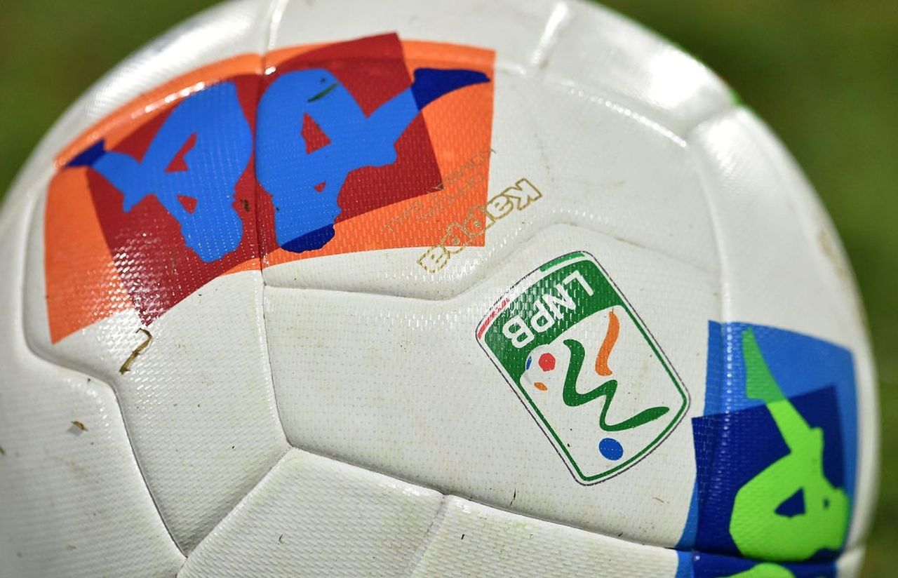 Serie B Partite In Orario Serale Ipotesi 18 30 20 30 O 19 21 Calcio E Finanza
