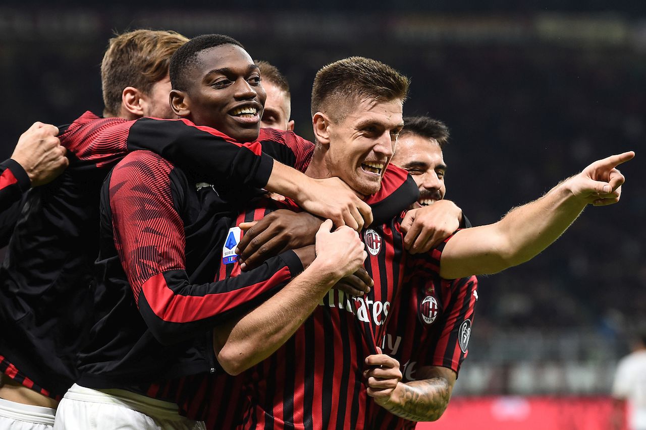 Idee Regalo Natale Juventus.Milan Dai Gadget Ai Biglietti Tante Idee Regalo Per Natale Calcio E Finanza