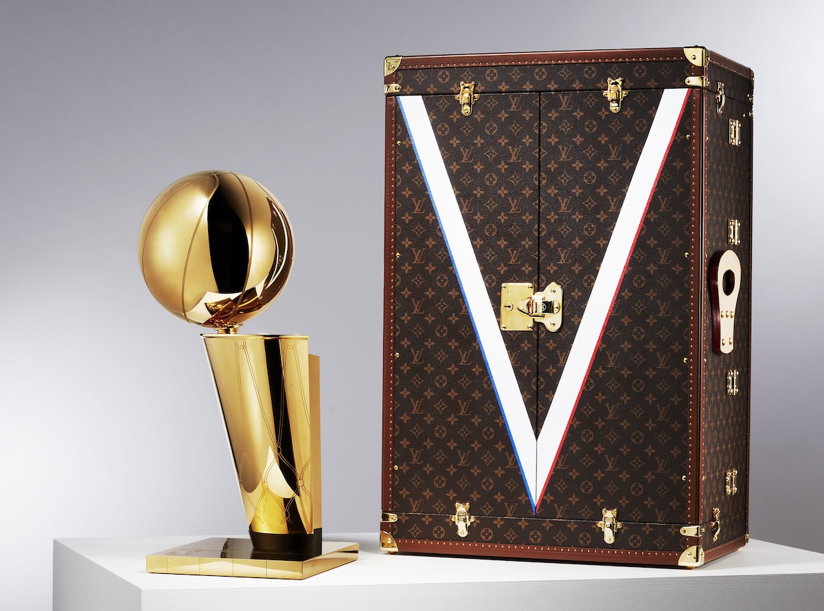 NBA, partnership con Louis Vuitton: fornirà l'esclusivo baule per il Larry  O'Brien Trophy | Calcio e Finanza