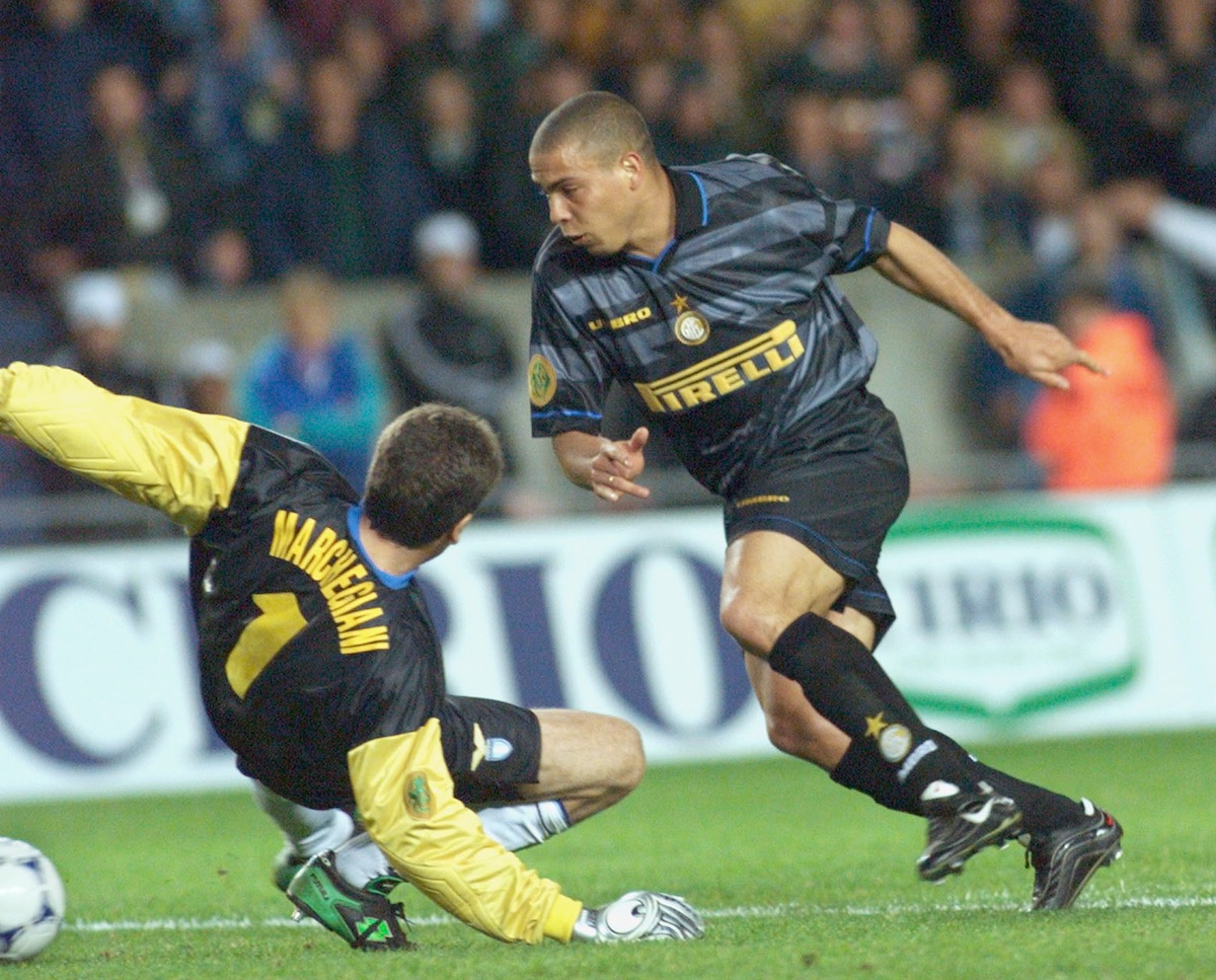 inter maglie storiche pirelli