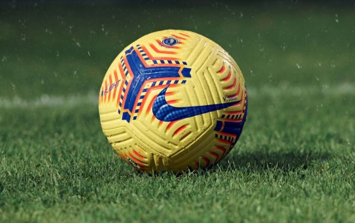 Premier pallone invernale Nike Hi-Vis Flight