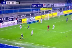 Il logo di Calcio e Finanza sui Led dello stadio Bengodi (foto: Calcio e Finanza)