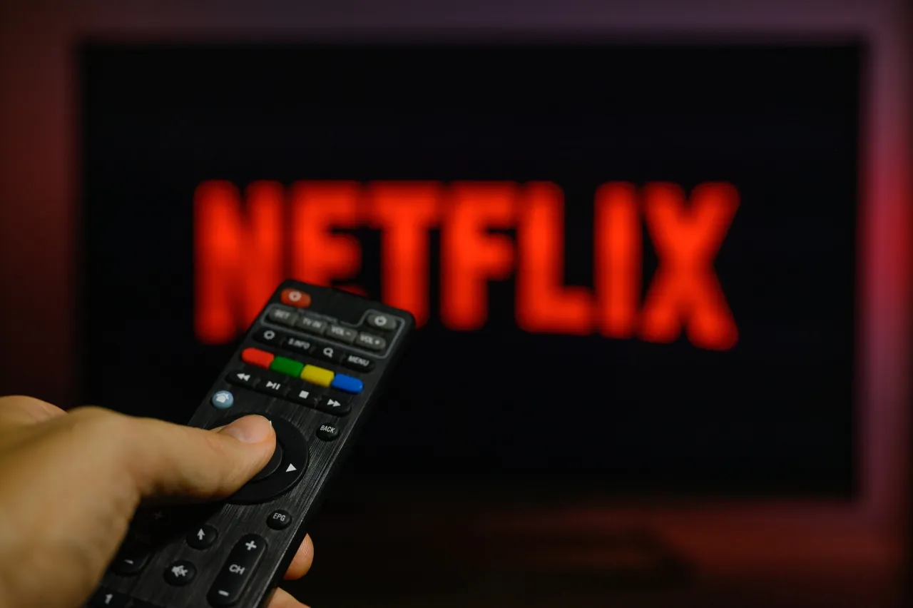 Netflix alza prezzi abbonamenti
