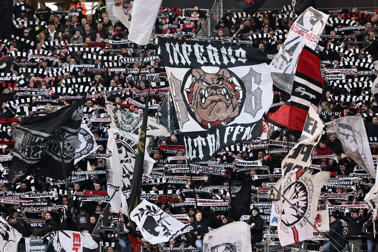 Eintracht ricorso tifosi