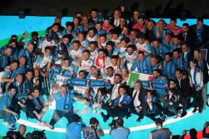 Napoli maglie volti giocatori