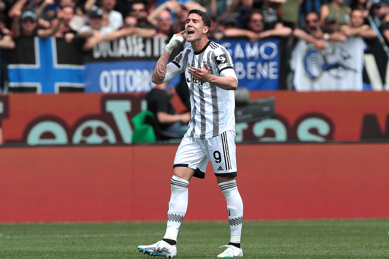 Infantino cori Vlahovic