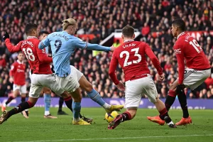 fbl-eng-pr-man-utd-man-city