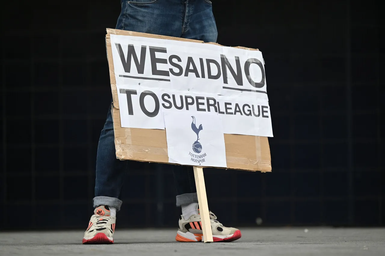 Club Superlega esclusi