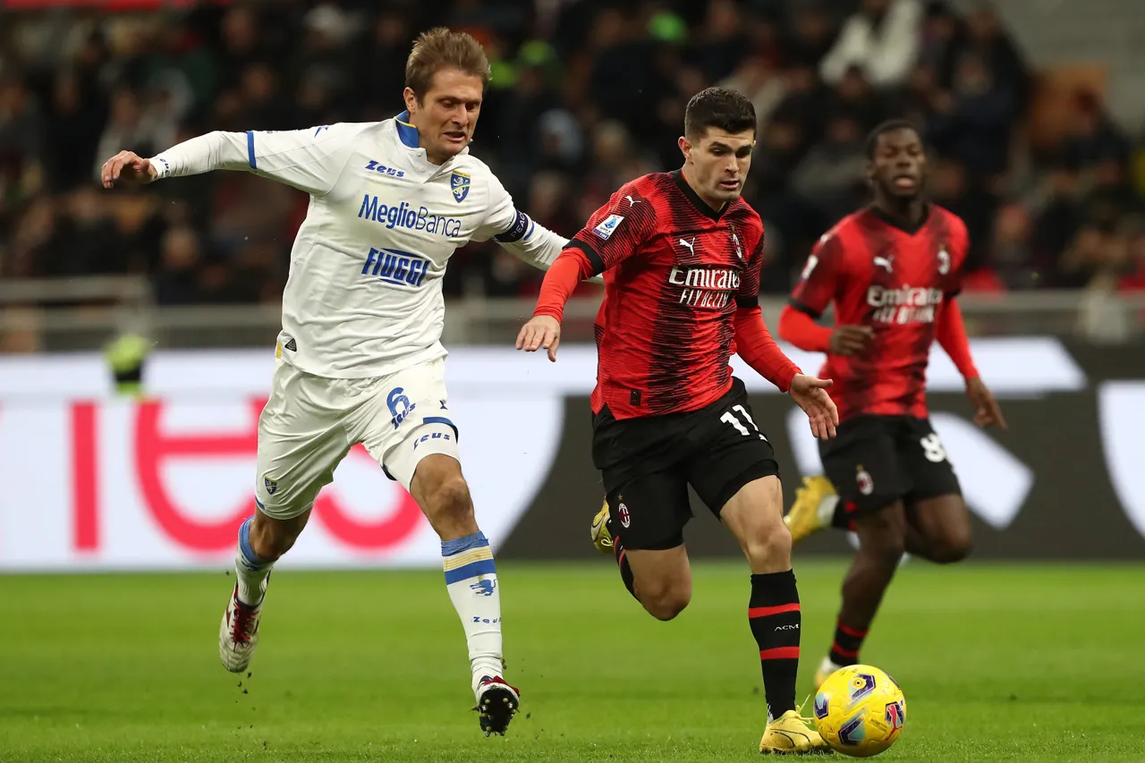 ac-milan-v-frosinone-calcio-serie-a-tim