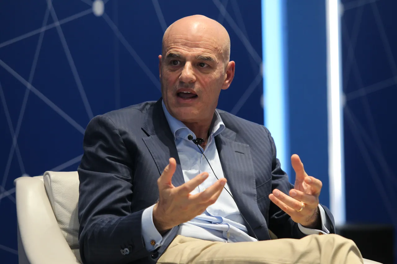 Eni cessione minoranza Enilive