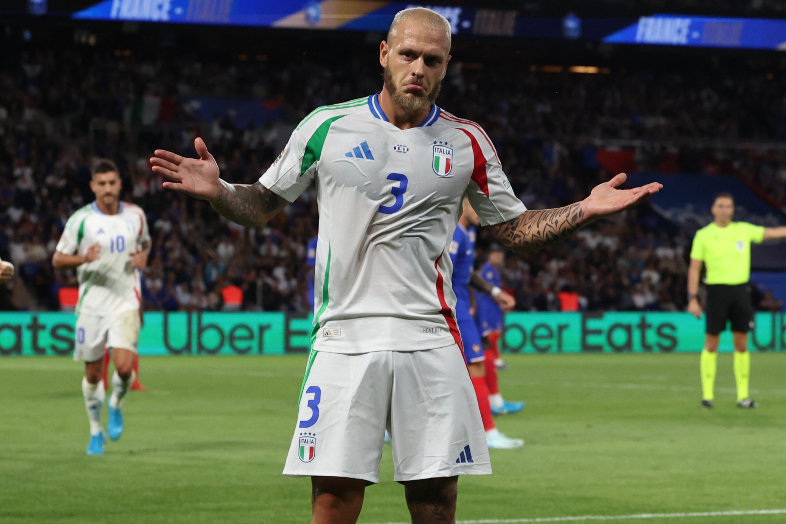 8D2C3FFF-C384-4939-A92D-3E93B49323E4