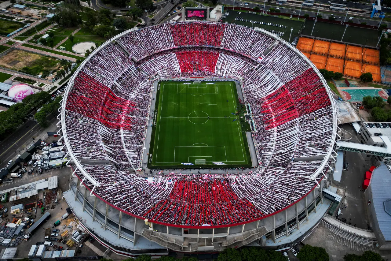 River Plate bond