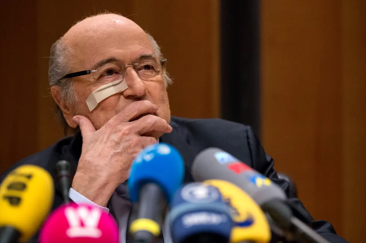 Blatter accuse corruzione
