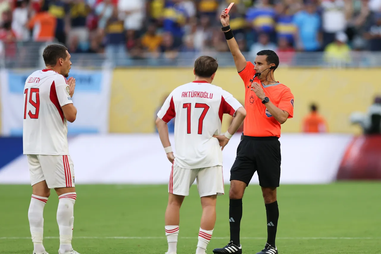 ca-boca-juniors-v-sl-benfica-group-c-fifa-club-world-cup-2025 (3)