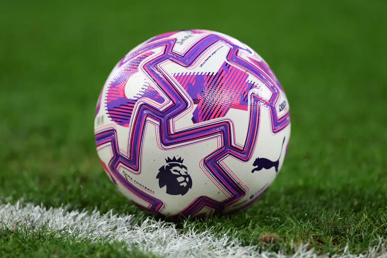 Procuratore minaccia calciatore