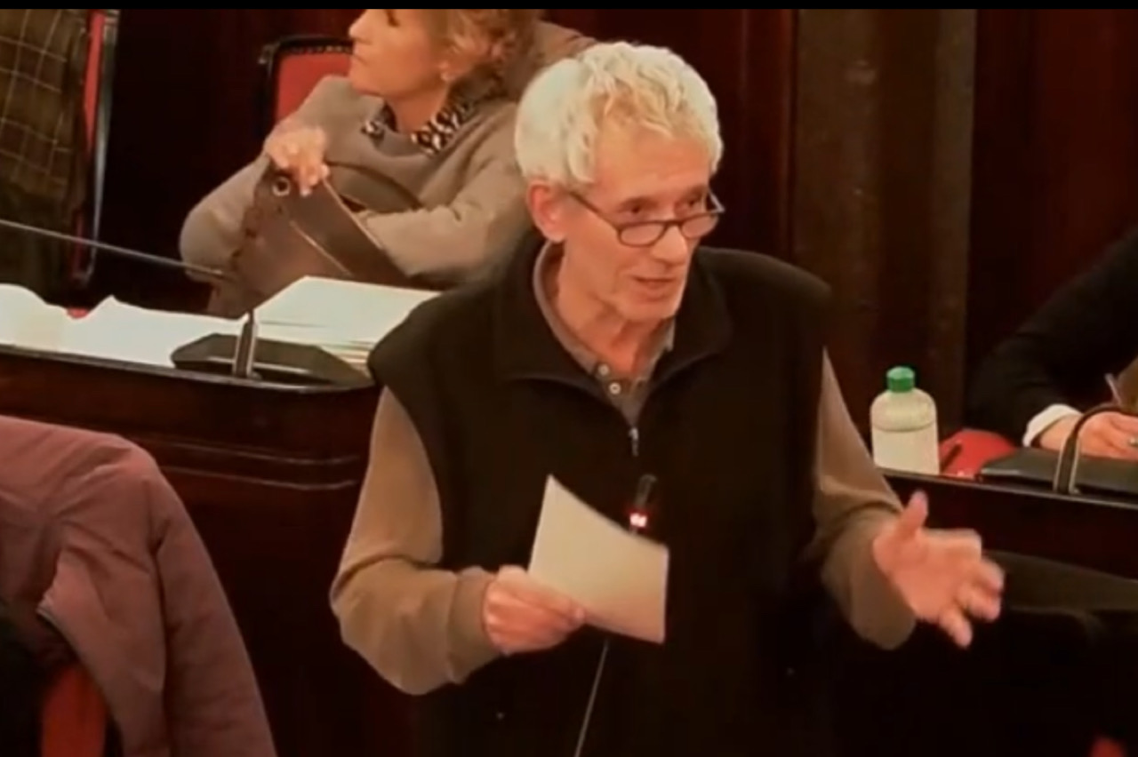 5E750842-5738-49B9-89B8-2842D039ADF0