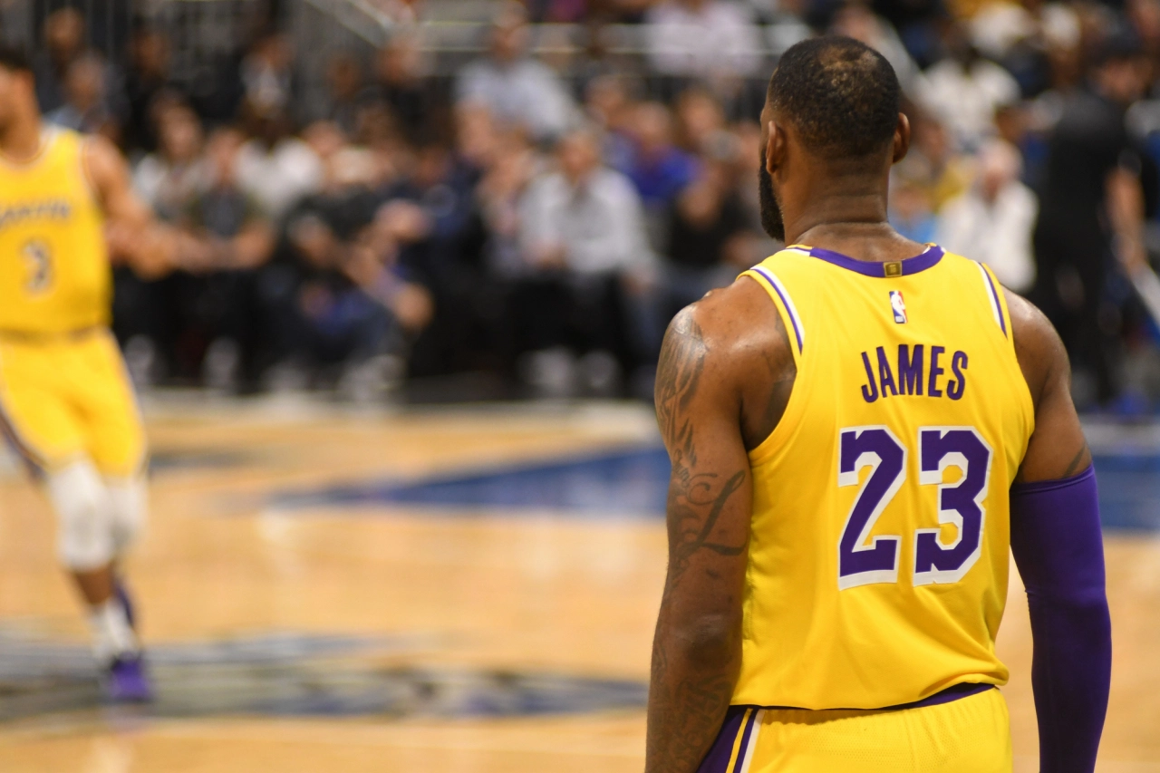 Lebron James, Lakers. NBA